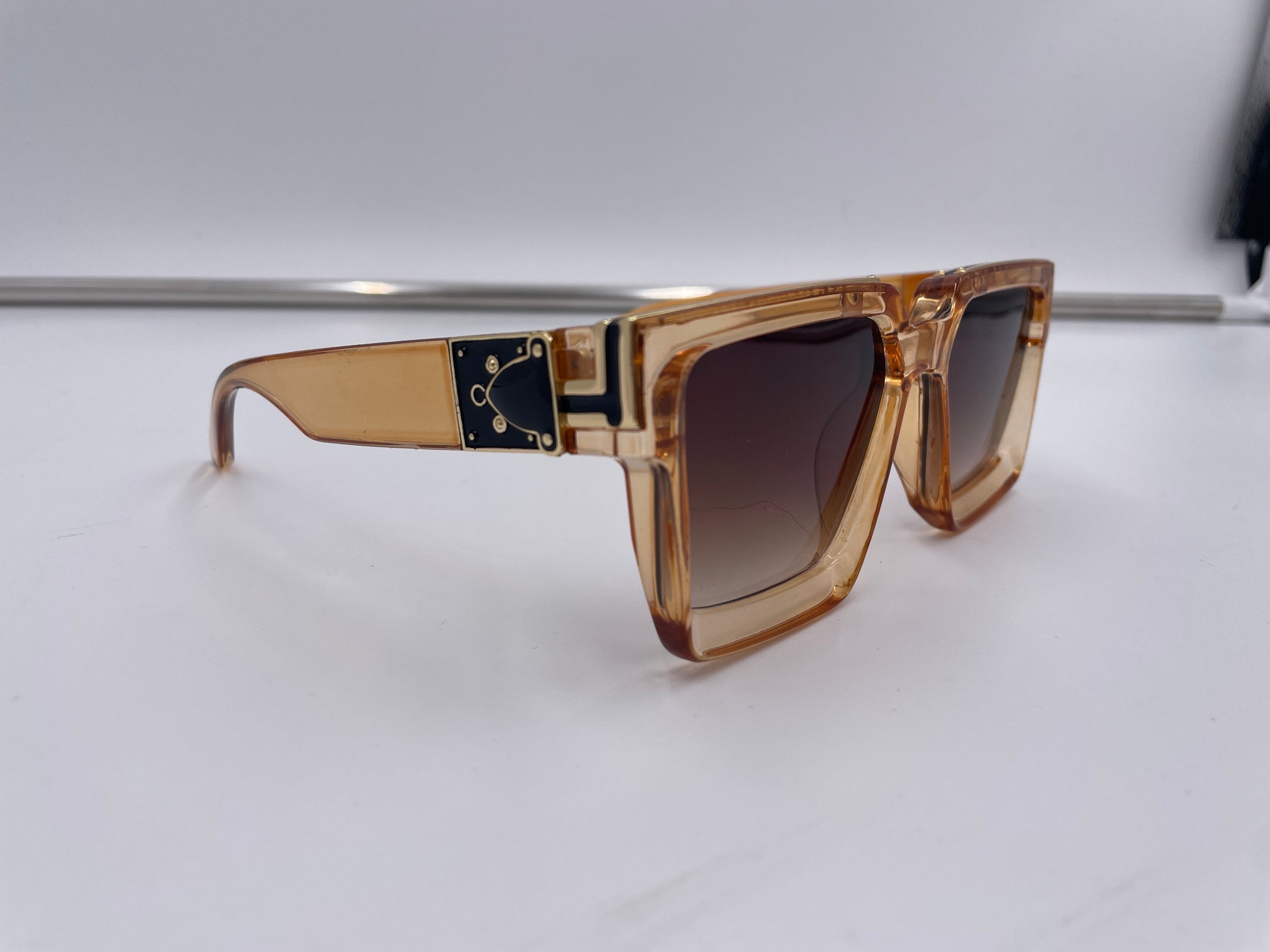 Top Quality Transparent Millionaire Transparent Sunglasses 2021 Latest  1165W Fashion Holiday Square Frame With Original Box S2790 From Wssr55,  $43.75